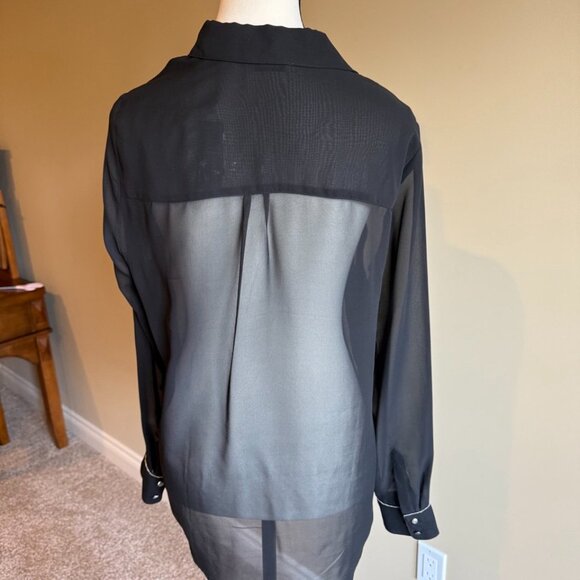 Reitmans sheer black blouse with front pleats and long sleeves, maybe go… - Picture 4 of 11